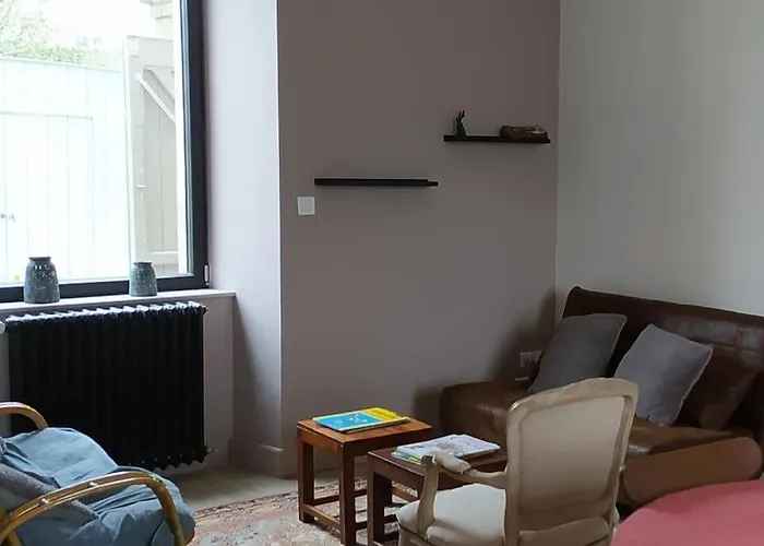 Maison De Famille 8 Personnes, Grandes Pieces De Vie, Cheminee Et Piscine